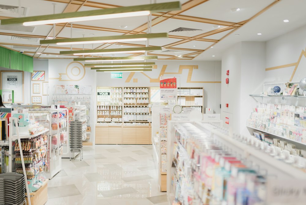 Rayons d’une pharmacie moderne